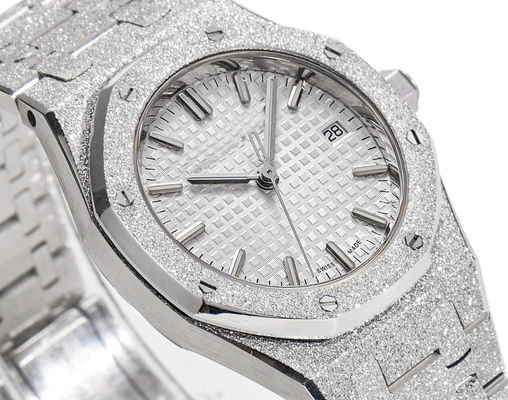 Fashion Diamond Wrist Watches With White Dial 20mm band Width
