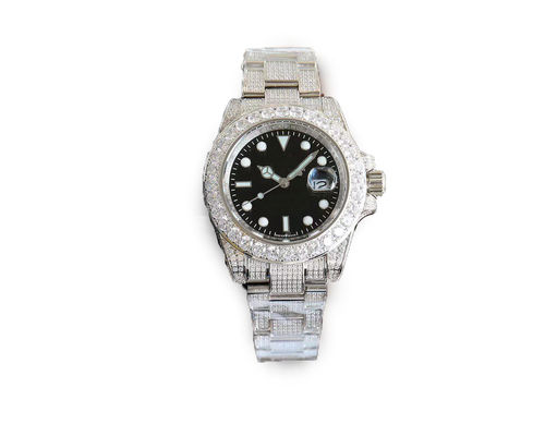 7mm Case Thickness Diamond Quartz Watch White Dial With Silver Band