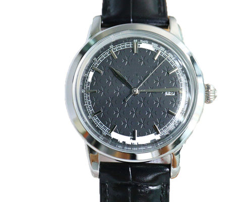Classic Leather Strap Wrist Watch 200mm Strap Length Stainless Steel Case Quartz Watch