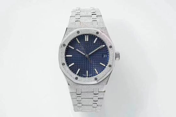 Fashionable Silver Diamond Quartz Watch 20mm Band Width Mineral Crystal