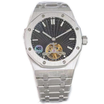 Fashionable Stainless Steel Quartz Wrist Watch Silver 20mm Band Width Customized