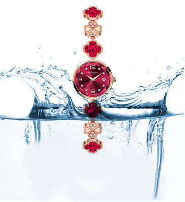 Women's watch Four Leaf Clover Bracelet Watch New Small Dial Special Interest Light Luxury Calendar Waterproof Luxury