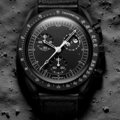 New Swatch Joint Watch Swatch Watch Planet Snoopy Series Black and White Luminous Watrproof Watch