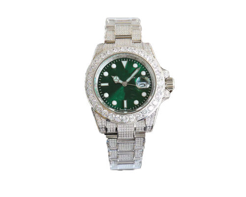 Fashion Style Crystal Quartz Timepiece Watch Silver Band Color 7mm case Thickness